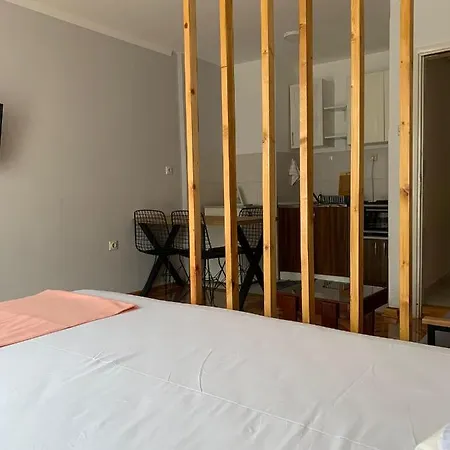 Comfy - 1 Minute Walk To Delta Planet Apartment