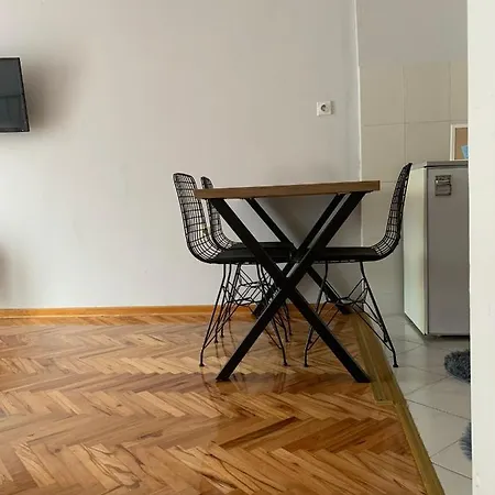 Comfy - 1 Minute Walk To Delta Planet *