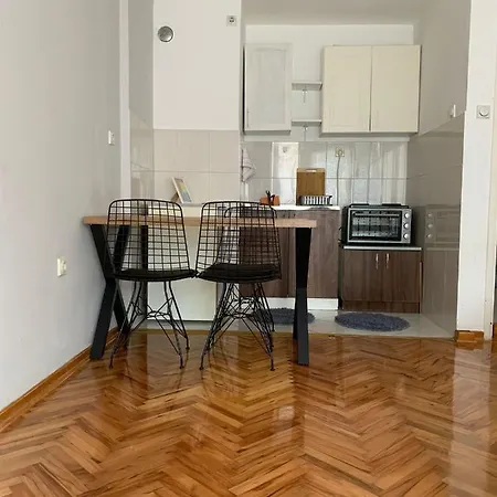 Apartment Comfy - 1 Minute Walk To Delta Planet