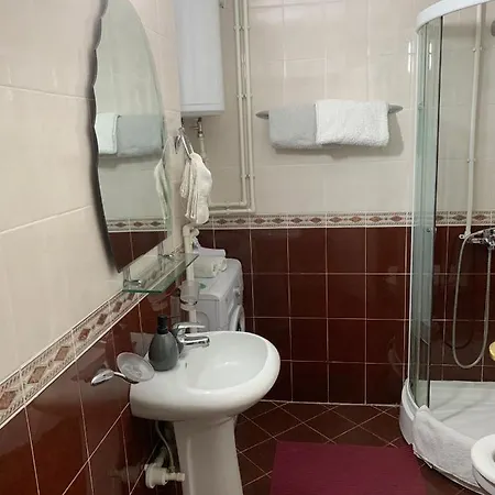 Comfy - 1 Minute Walk To Delta Planet Ni