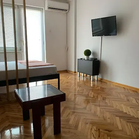 Comfy - 1 Minute Walk To Delta Planet *